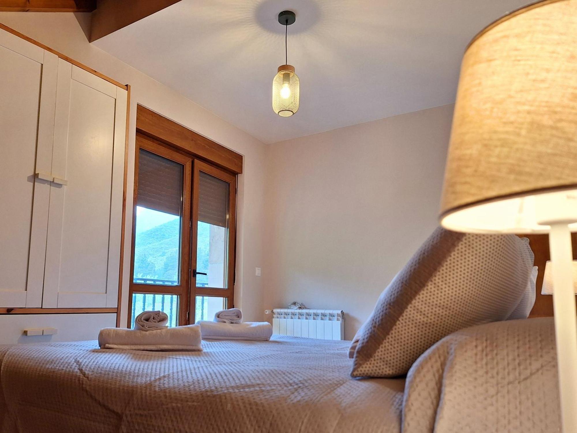 Apartament Entre Potes Y Picos Con Wifi Y Garaje Turieno Zewnętrze zdjęcie